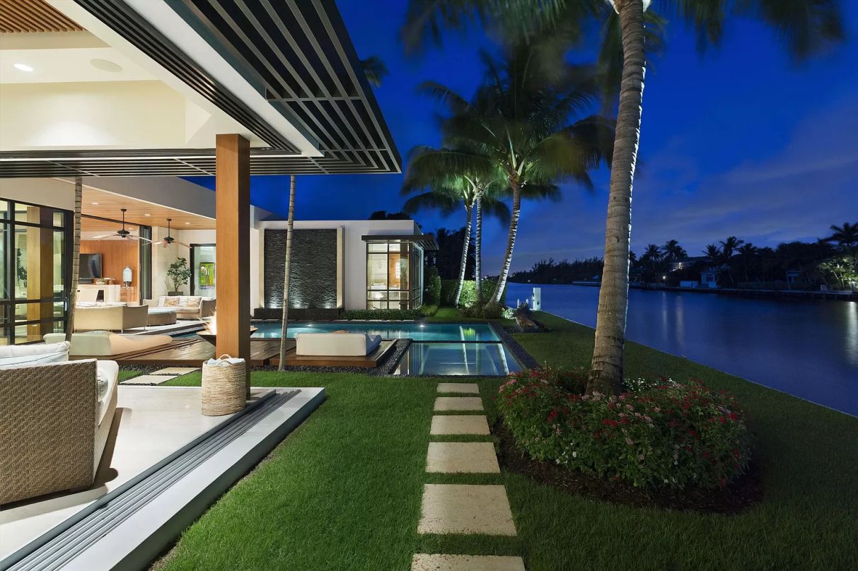 Spanish-River-Residence-in-Boca-Raton-Florida-by-Affiniti-Architects-10