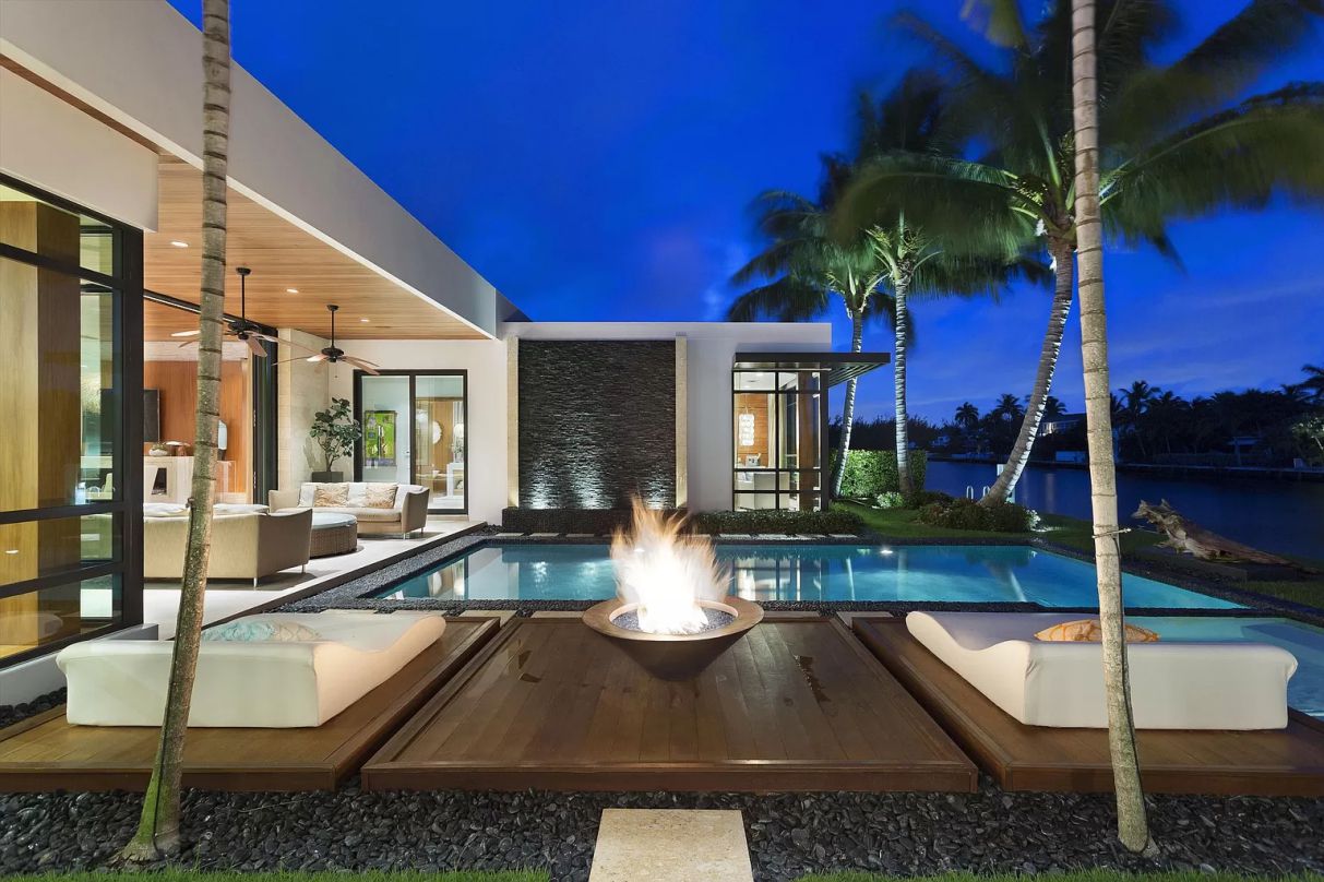 Spanish-River-Residence-in-Boca-Raton-Florida-by-Affiniti-Architects-24