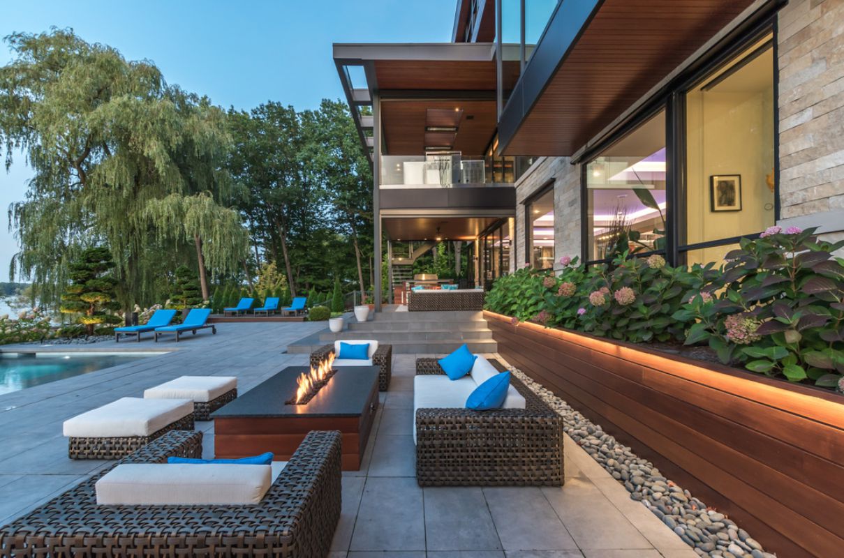 Strawberry-Residence-in-West-Bloomfield-Michigan-by-AZD-Associates-22