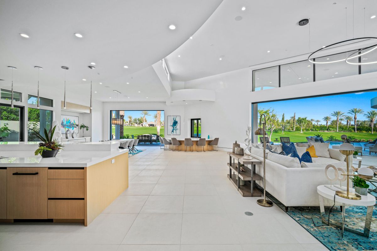 Via-Siena-Modern-Home-in-Indian-Wells-California-43300-Via-Siena-13