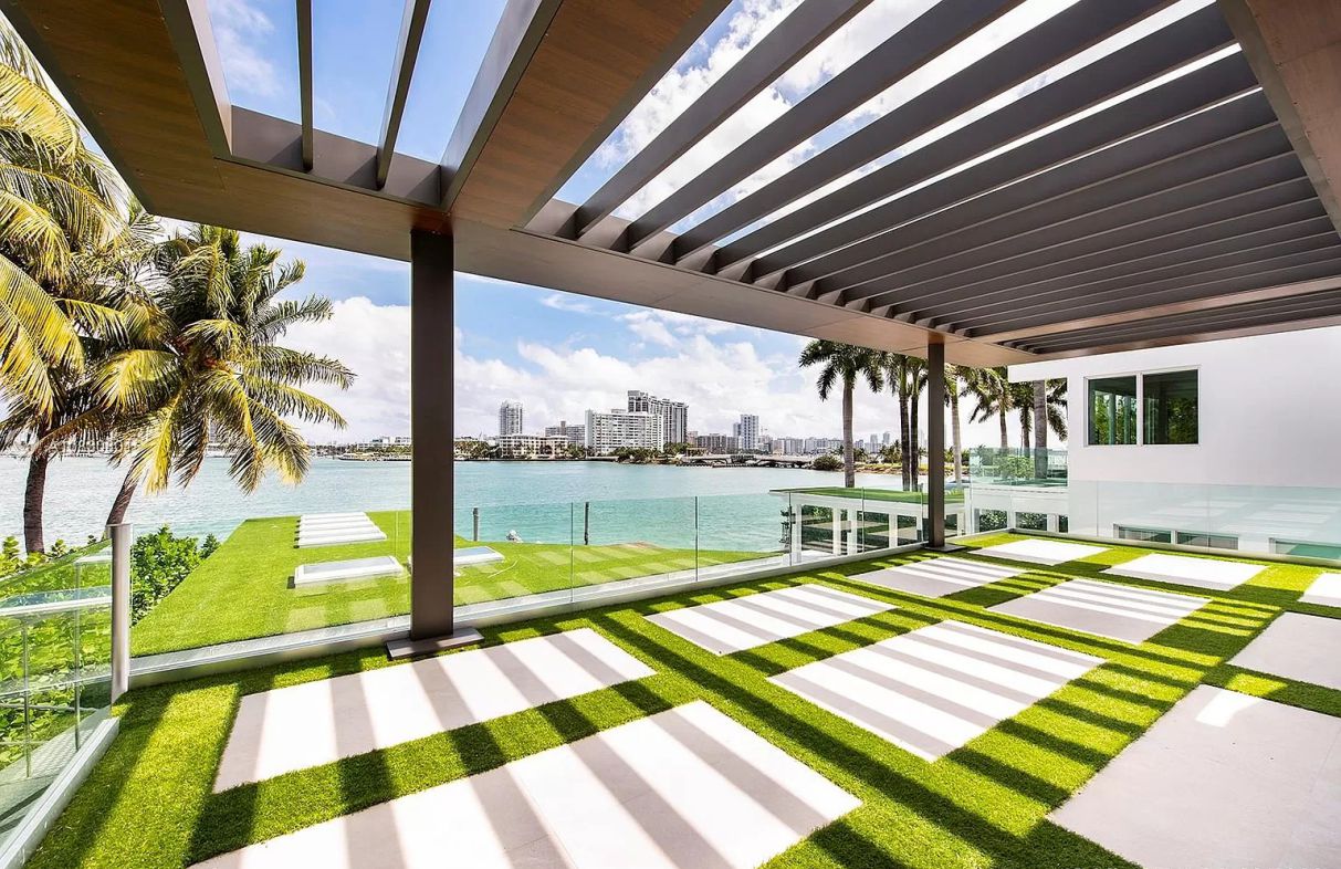 Waterfront-Home-on-Venetian-Islands-Miami-Beach-for-Sale-12