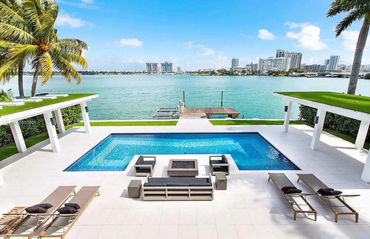 Waterfront-Home-on-Venetian-Islands-Miami-Beach-for-Sale-14