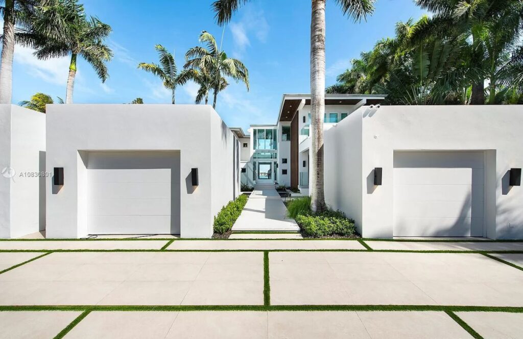 Waterfront Home on Venetian Islands, Miami Beach for Sale