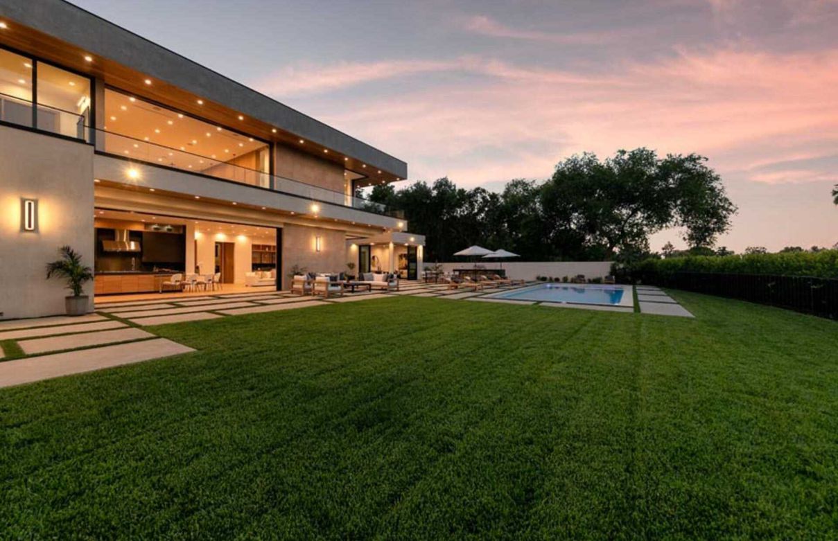 12-Million-Royal-Oak-Modern-Masterpiece-in-Encino-hit-the-Market-13