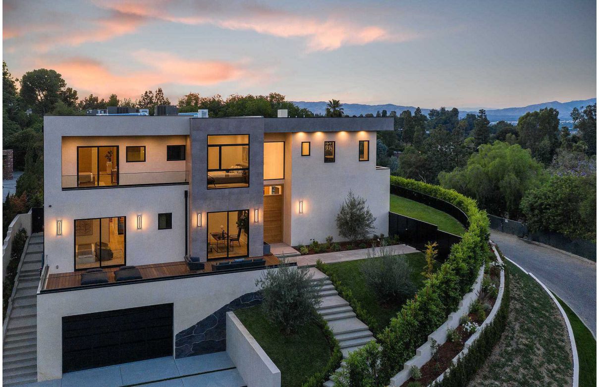 12-Million-Royal-Oak-Modern-Masterpiece-in-Encino-hit-the-Market-9