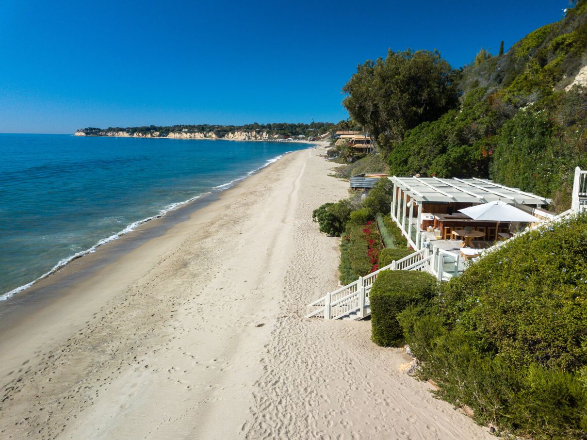 125-Million-Pacific-Coast-Estate-in-Malibu-on-the-Market-15