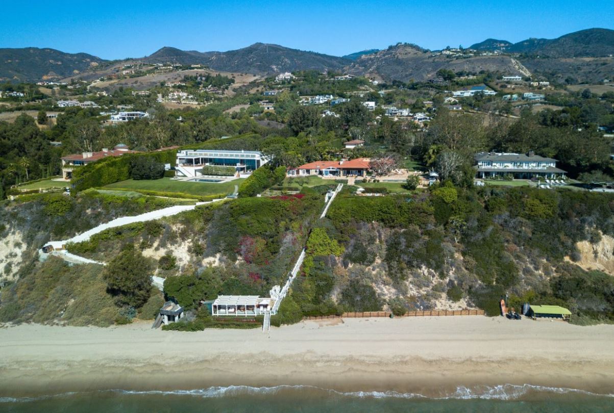 125-Million-Pacific-Coast-Estate-in-Malibu-on-the-Market-2