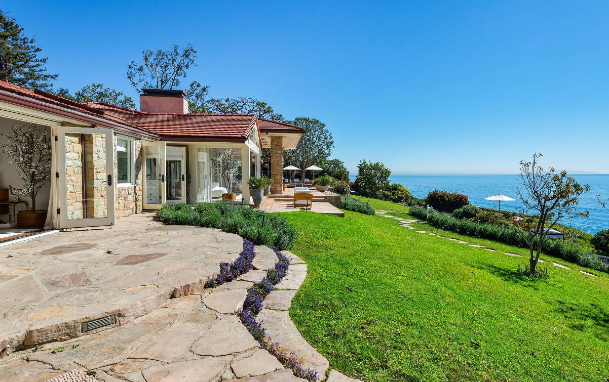 125-Million-Pacific-Coast-Estate-in-Malibu-on-the-Market-22