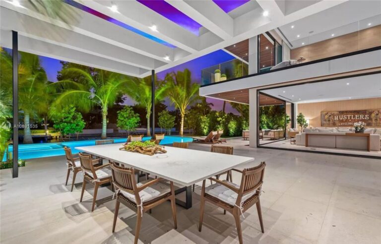 15 Million Brand New Modern Elegant Waterfront Home In Miami Beach