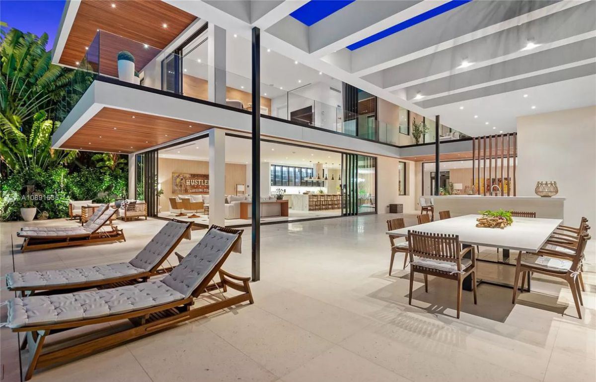 15-Million-Brand-New-Modern-Elegant-Waterfront-Home-in-Miami-Beach-29