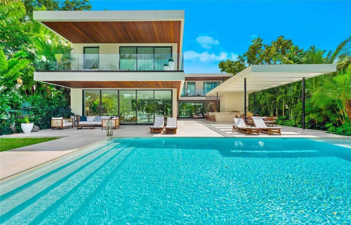 15-Million-Brand-New-Modern-Elegant-Waterfront-Home-in-Miami-Beach-31