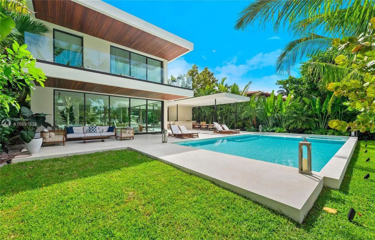 15-Million-Brand-New-Modern-Elegant-Waterfront-Home-in-Miami-Beach-7