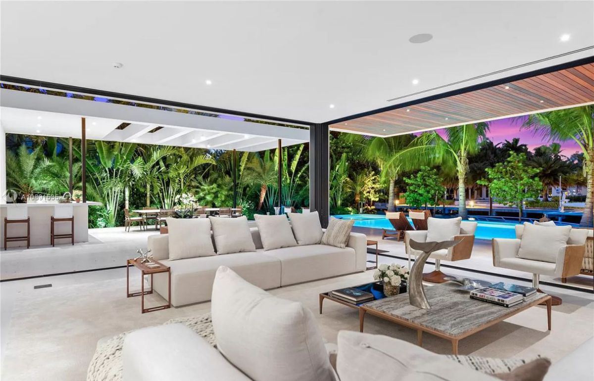 15-Million-Brand-New-Modern-Elegant-Waterfront-Home-in-Miami-Beach-8