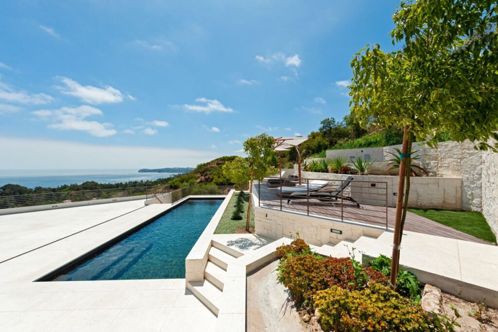 $27.5 Million Magnificent Ocean View Home in Malibu, California