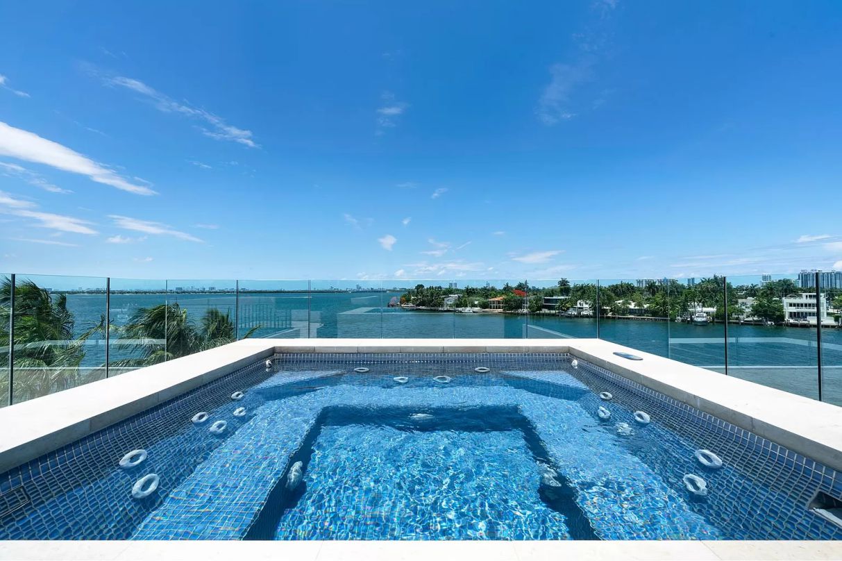 34-Million-Brand-New-Venetian-Waterfront-Home-in-Miami-Beach-Florida-17