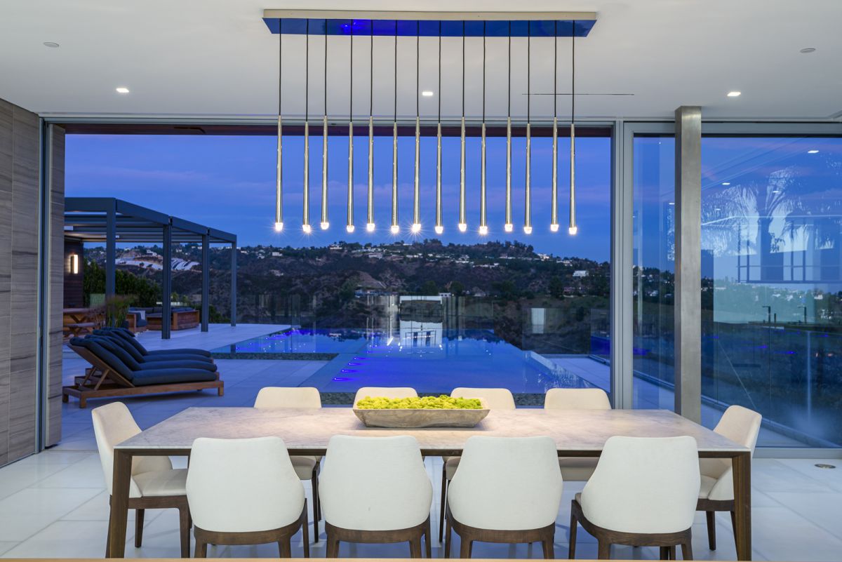 44.5-Million-Brand-New-Beverly-Hills-Modern-Compound-hit-the-Market-16