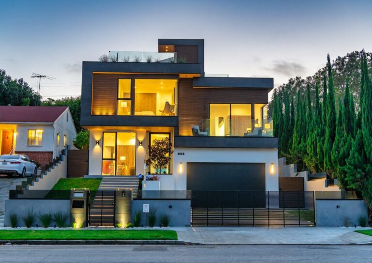 A Jaw Dropping Modern Residence in Los Angeles hits Market for $6.4 Million