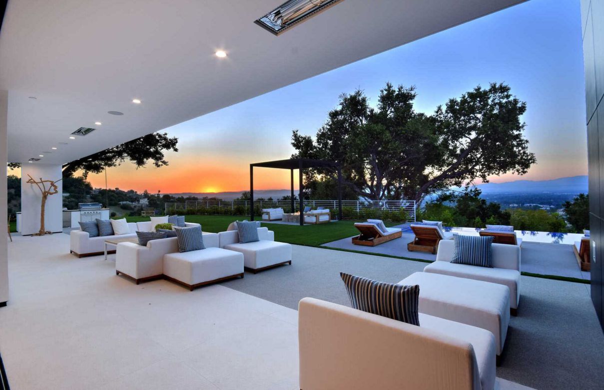 Alomar-Architectural-Masterpiece-in-Sherman-Oaks-3703-Alomar-Street-Sherman-Oaks-CA-10