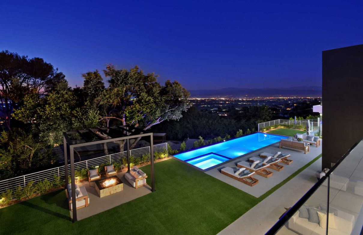 Alomar-Architectural-Masterpiece-in-Sherman-Oaks-3703-Alomar-Street-Sherman-Oaks-CA-8