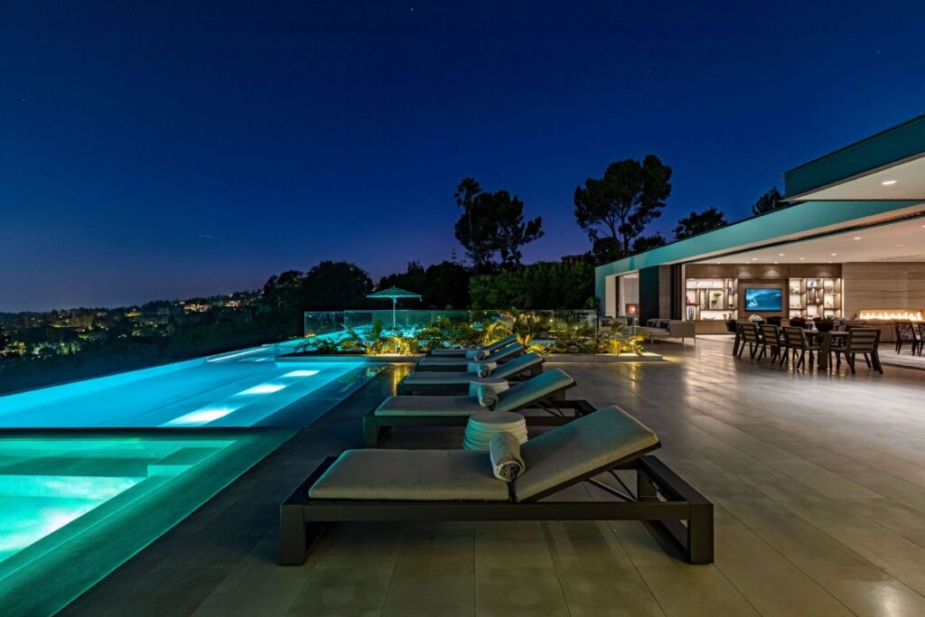 Beverly Hills New Mansion by Paul McClean hit Market