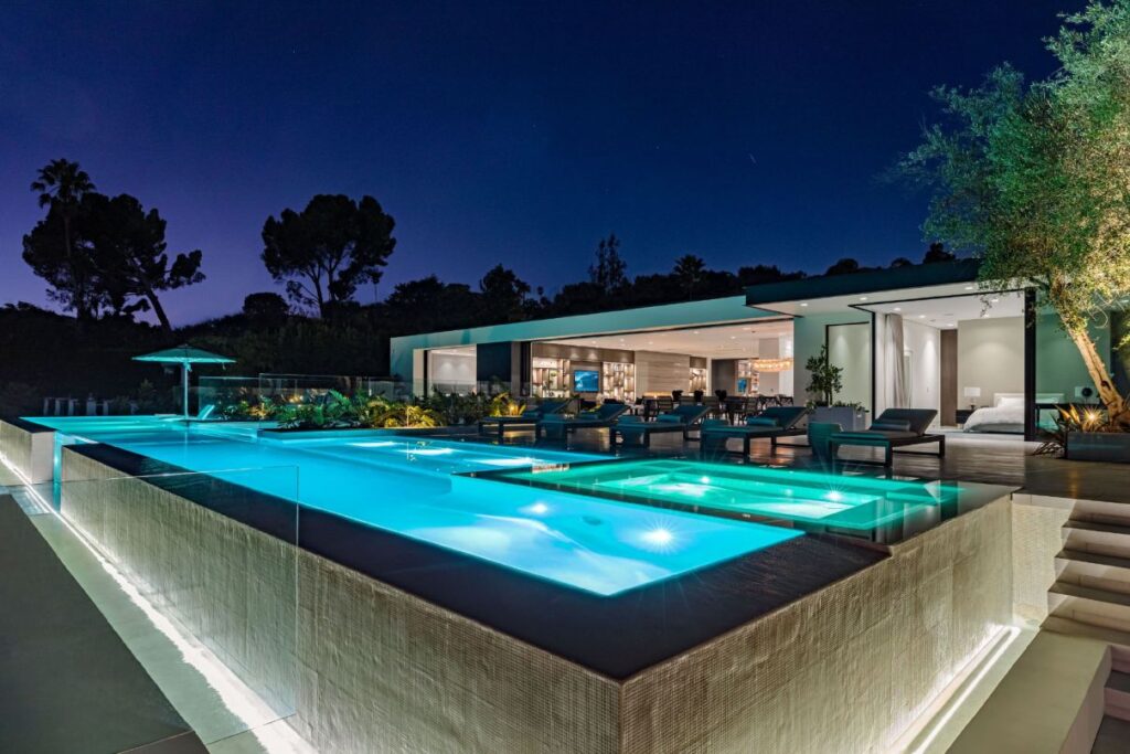 Beverly Hills New Mansion by Paul McClean hit Market