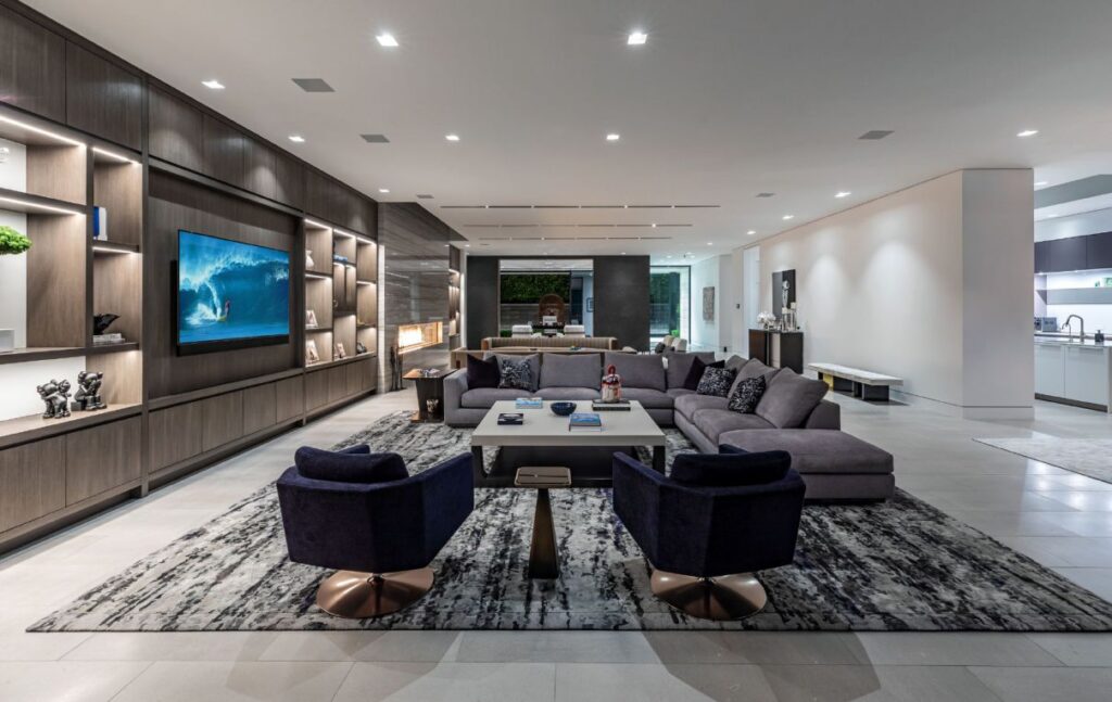 Beverly Hills New Mansion by Paul McClean hit Market