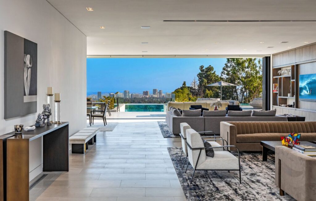 Beverly Hills New Mansion by Paul McClean hit Market