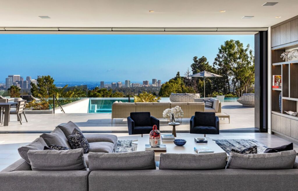 Beverly Hills New Mansion by Paul McClean hit Market