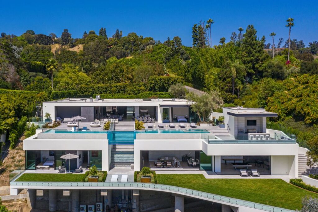 Beverly Hills New Mansion by Paul McClean hit Market