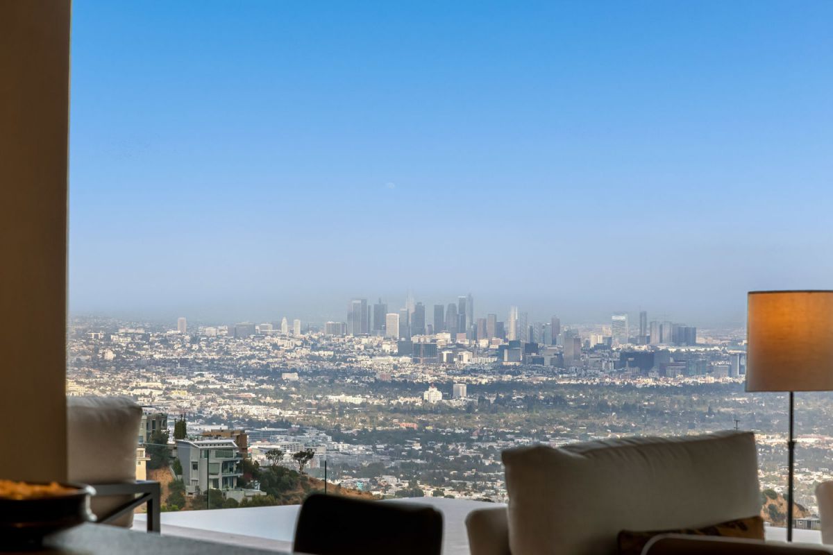 Brand-New-Blue-Jay-Way-Modern-Masterpiece-1616-Blue-Jay-Way-Los-Angeles-CA-20