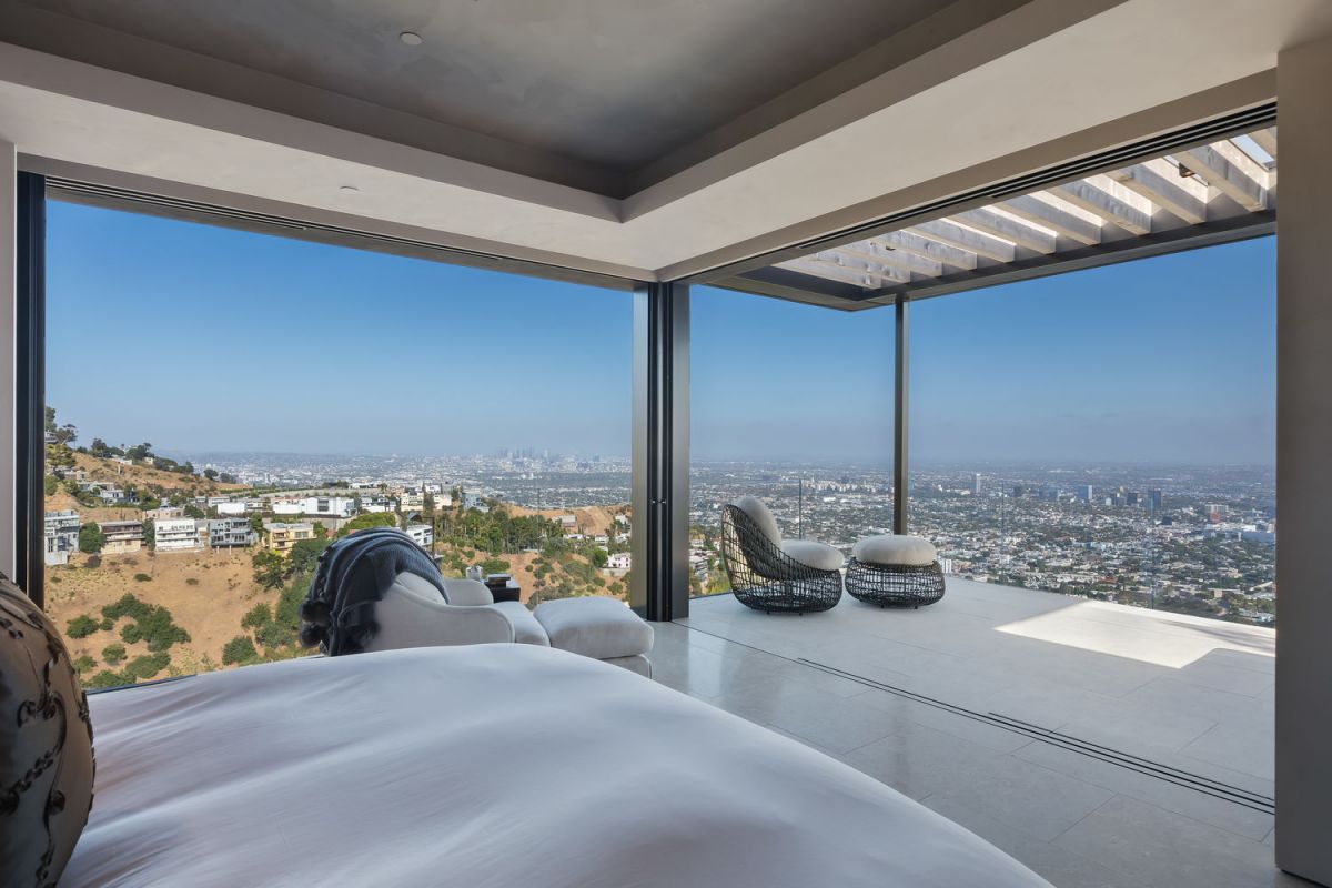 Brand-New-Blue-Jay-Way-Modern-Masterpiece-1616-Blue-Jay-Way-Los-Angeles-CA-33