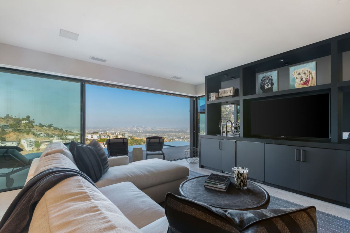 Brand-New-Blue-Jay-Way-Modern-Masterpiece-1616-Blue-Jay-Way-Los-Angeles-CA-41