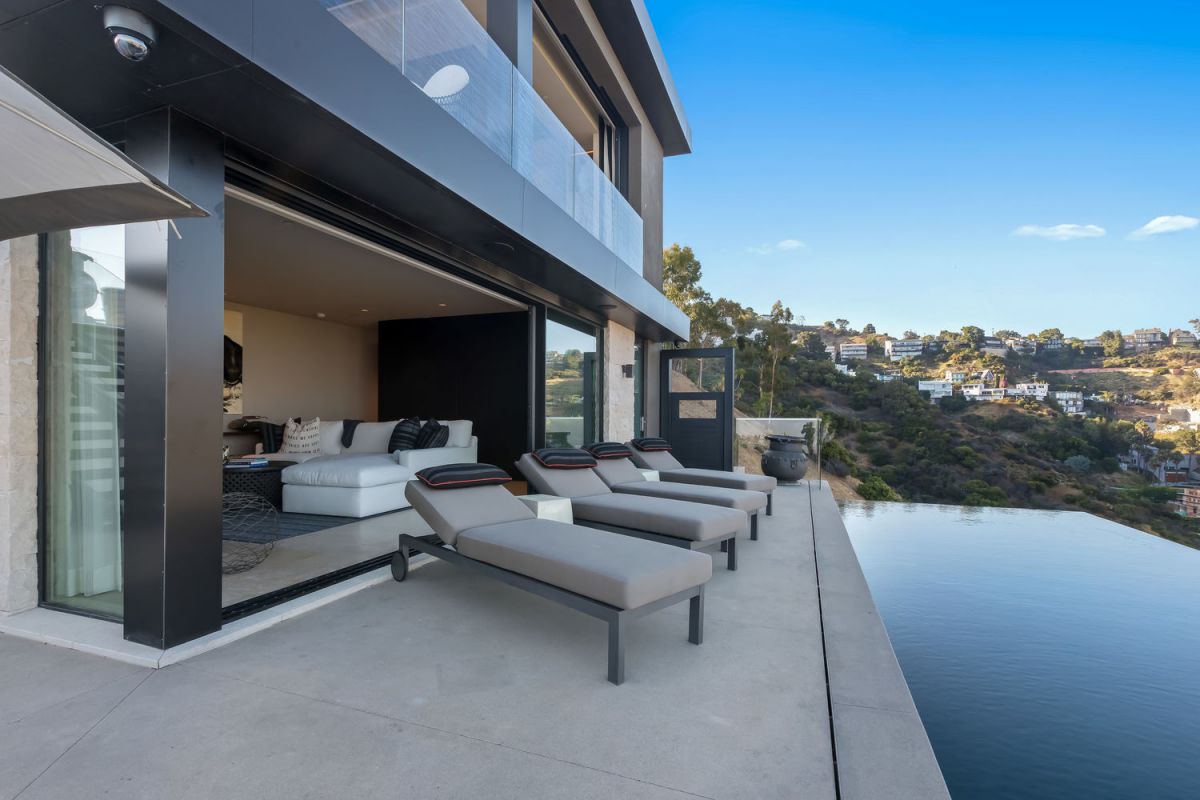 Brand-New-Blue-Jay-Way-Modern-Masterpiece-1616-Blue-Jay-Way-Los-Angeles-CA-42