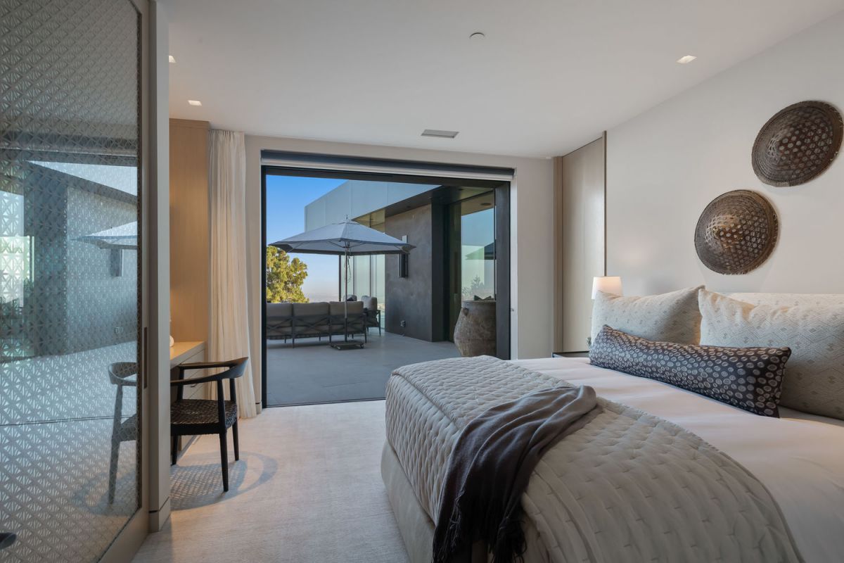 Brand-New-Blue-Jay-Way-Modern-Masterpiece-1616-Blue-Jay-Way-Los-Angeles-CA-43