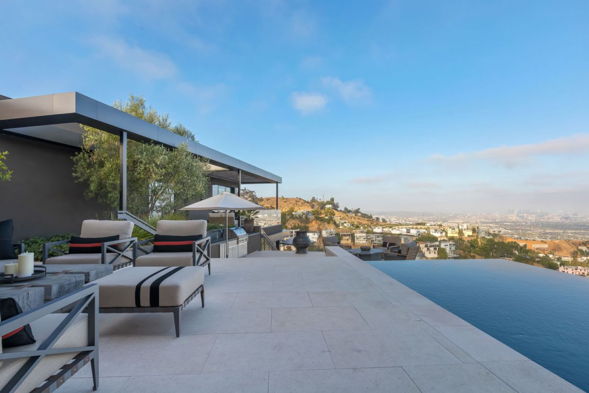 Brand-New-Blue-Jay-Way-Modern-Masterpiece-1616-Blue-Jay-Way-Los-Angeles-CA-8