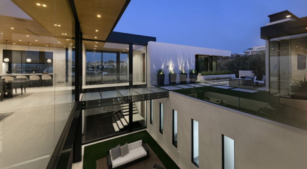 Brand New Seabreeze Residence in Dana Point by McClean Design