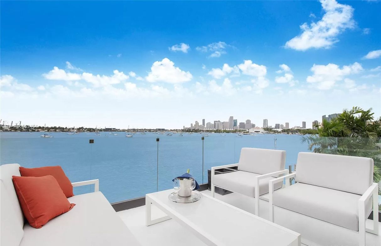 Breathtaking-San-Marco-Waterfront-Home-for-Rent-1374-S-Venetian-Way-B-Miami-Beach-20