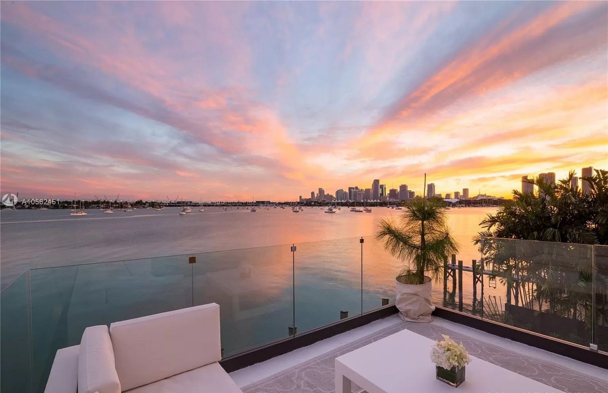 Breathtaking-San-Marco-Waterfront-Home-for-Rent-1374-S-Venetian-Way-B-Miami-Beach-9