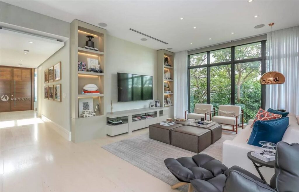 Buttonwood Drive Modern Home in Key Biscayne on Market