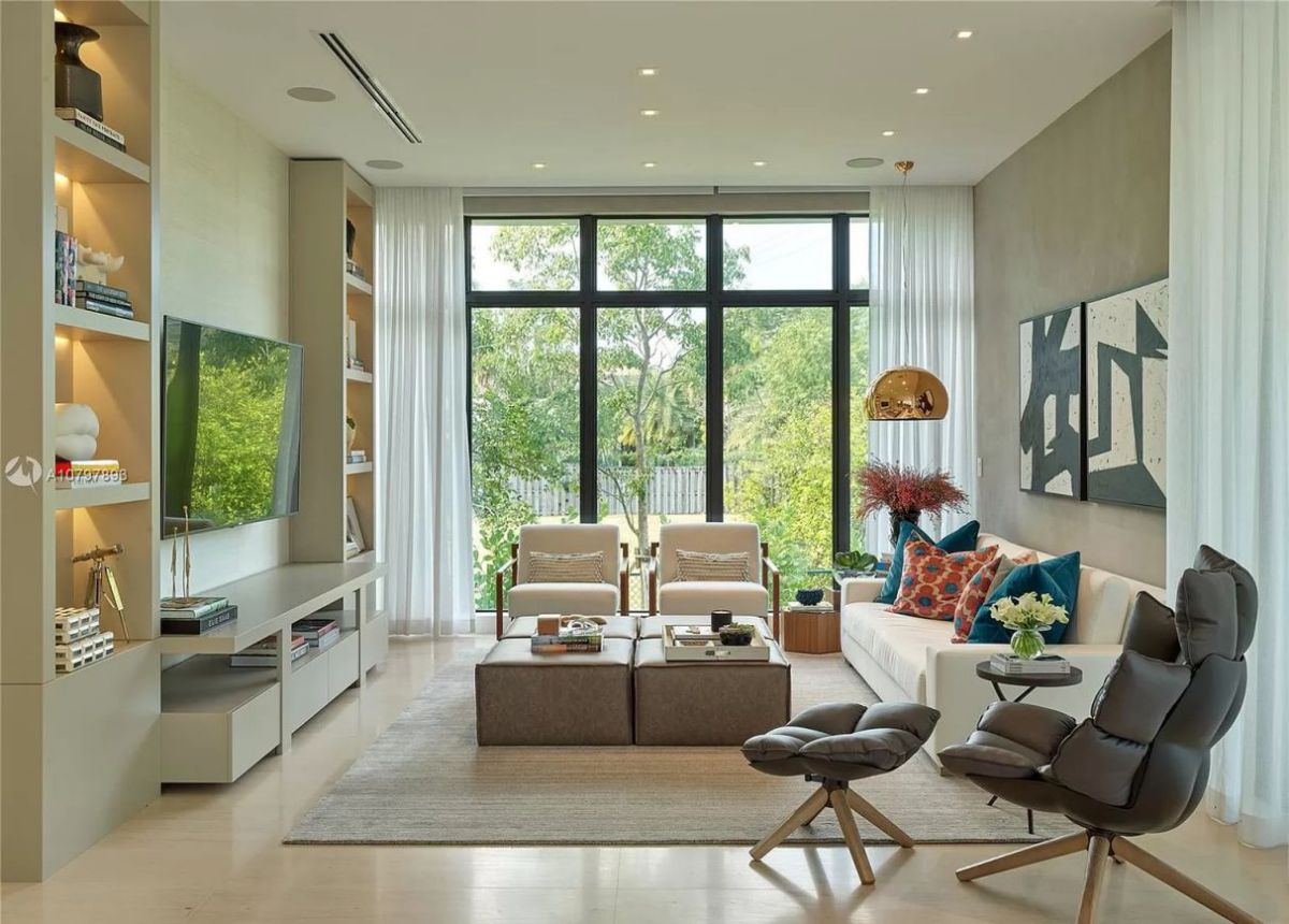 Buttonwood-Drive-Modern-Home-in-Key-Biscayne-on-Market-29