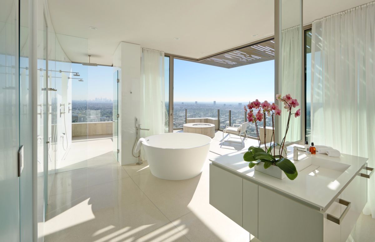 Collingwood-Masterpiece-in-Los-Angeles-by-Landry-Design-Group-11