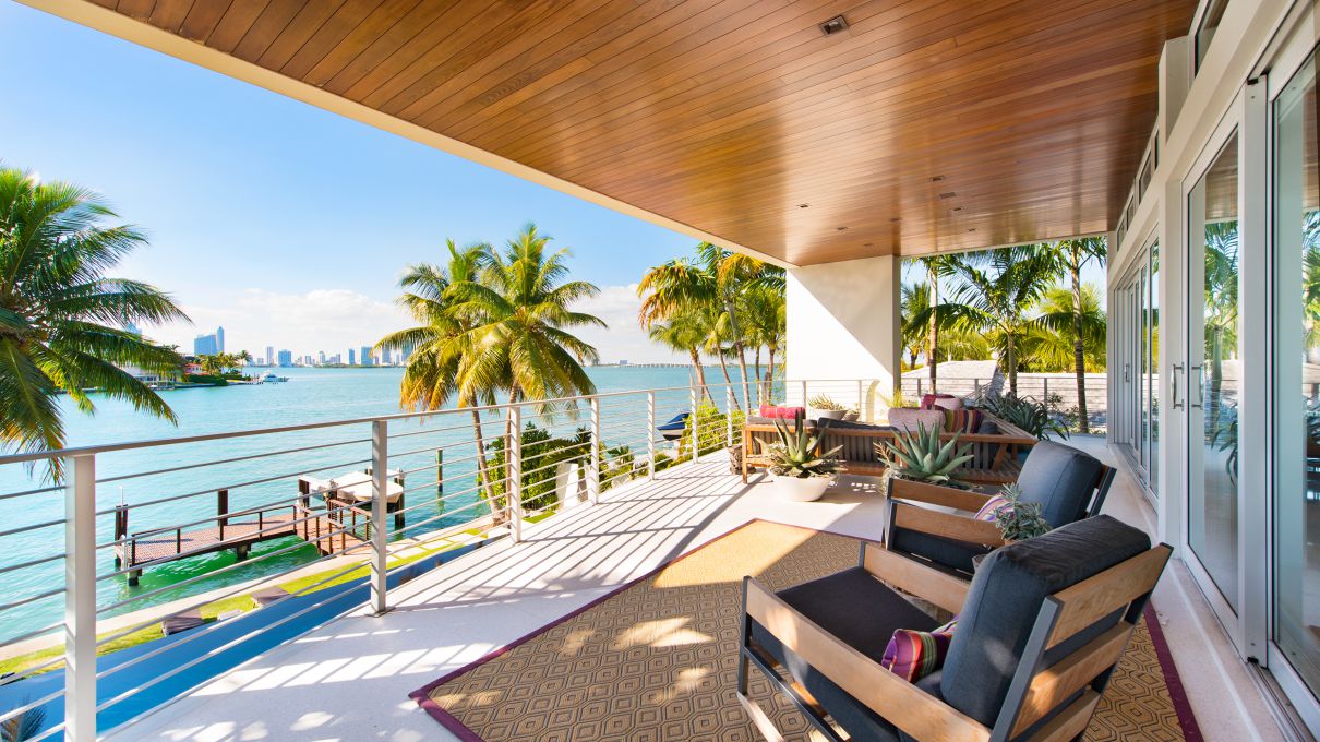 Di-Lido-Tropical-Modern-Home-Miami-Beach-610-W-Dilido-Dr-Miami-Beach-FL-10