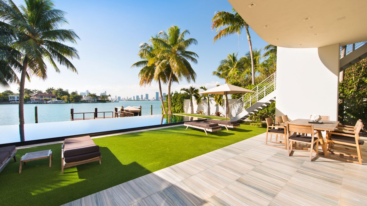 Di-Lido-Tropical-Modern-Home-Miami-Beach-610-W-Dilido-Dr-Miami-Beach-FL-16