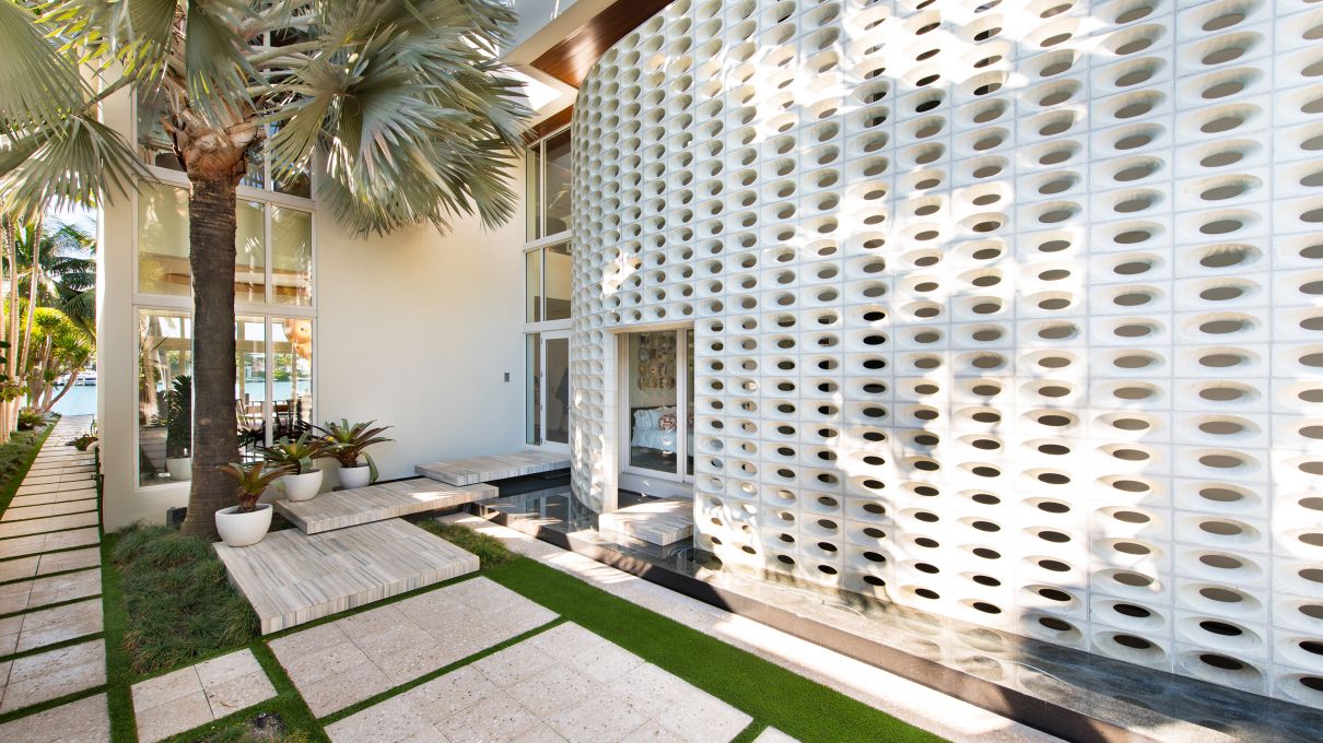 Di-Lido-Tropical-Modern-Home-Miami-Beach-610-W-Dilido-Dr-Miami-Beach-FL-26