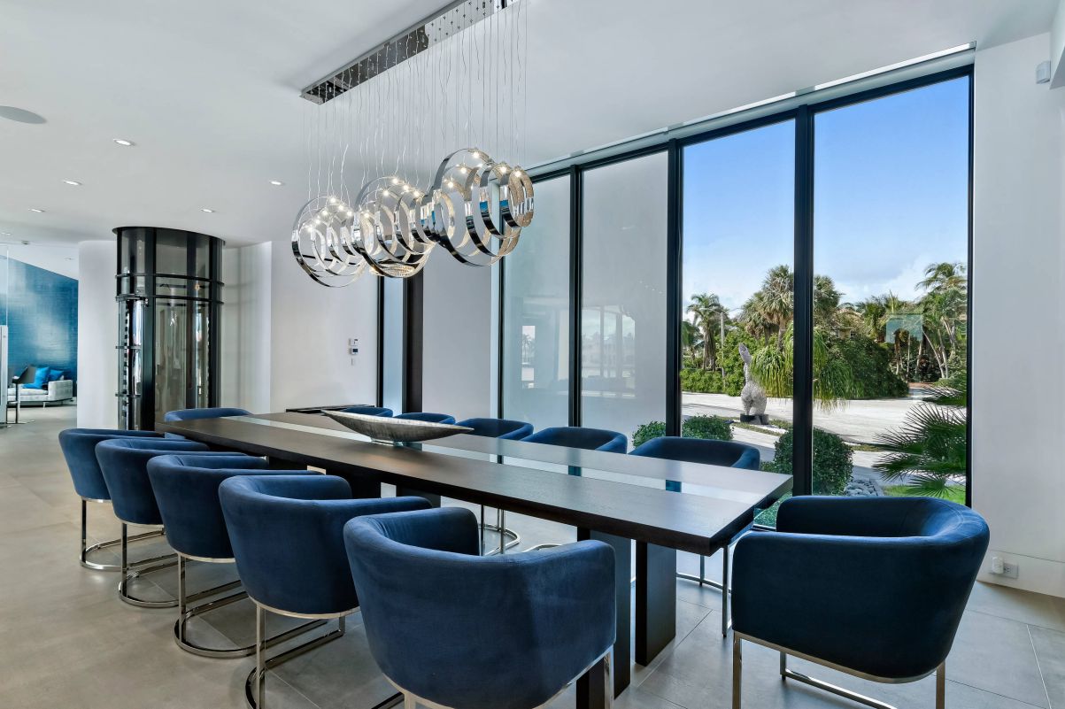 East-Boca-Modern-Home-in-Miami-by-Affiniti-Architects-11