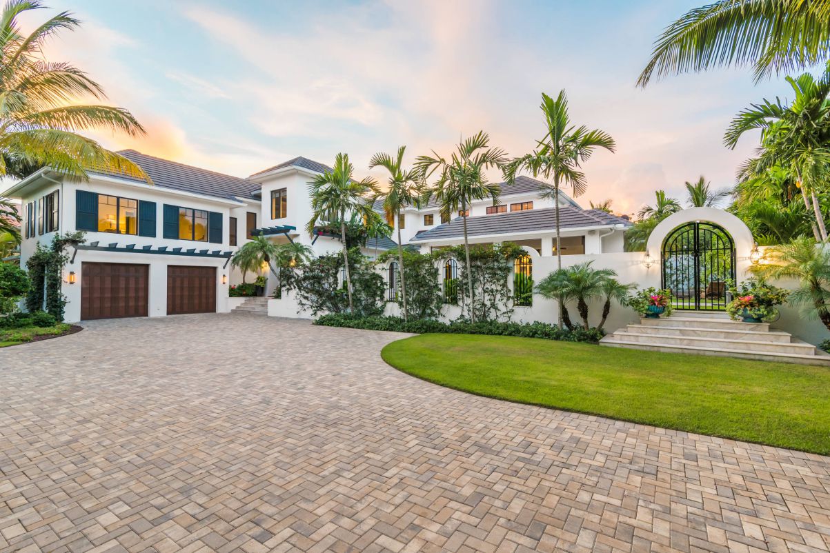 Fantastic-Tropical-Home-in-Naples-FL-by-Kukk-Architecture-Design-P.A.-3