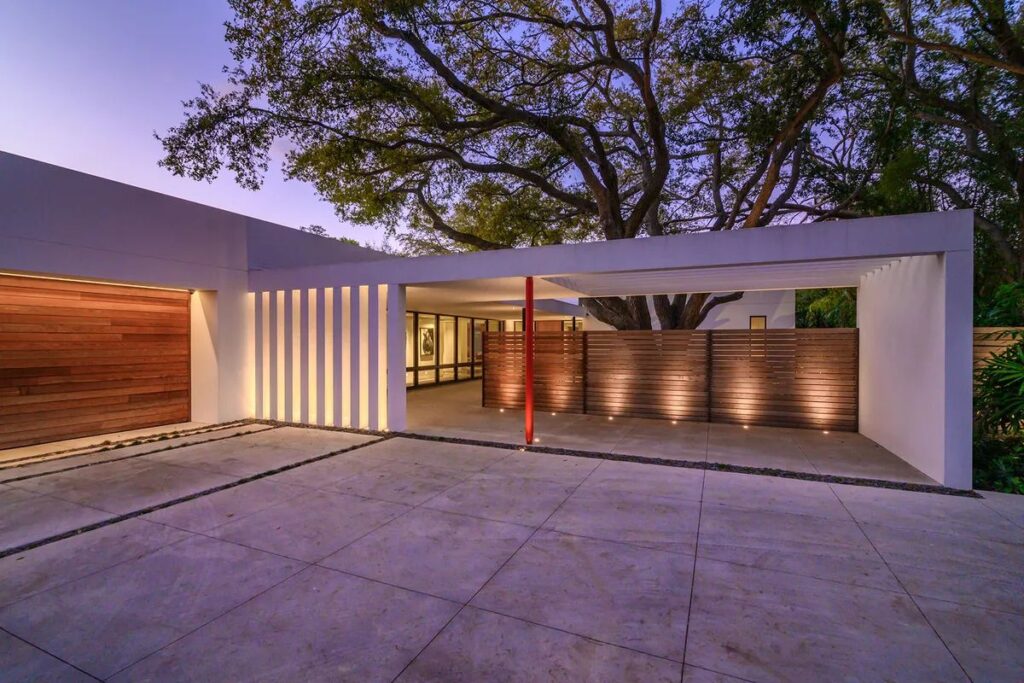 Florida Iconic Modern Home in heart of Cherokee Park, Sarasota