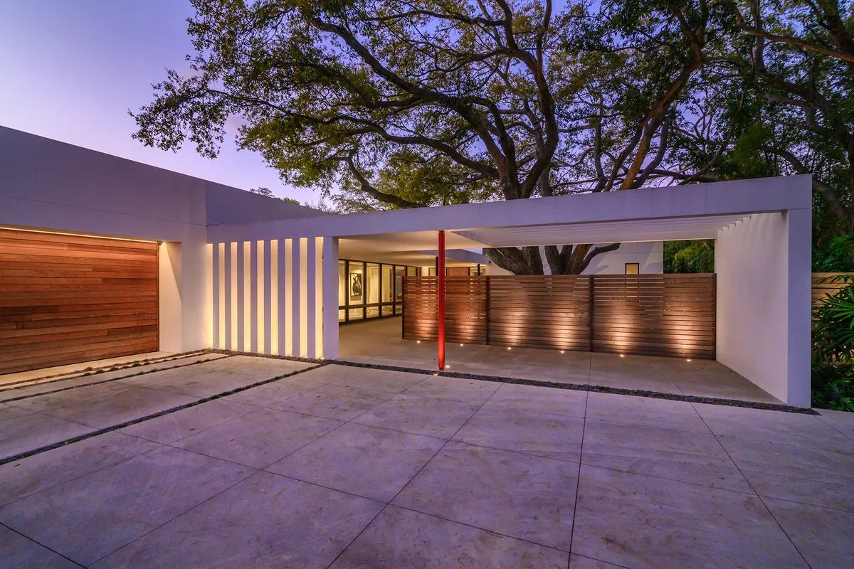 Florida-Iconic-Modern-Home-in-heart-of-Cherokee-Park-Sarasota-2