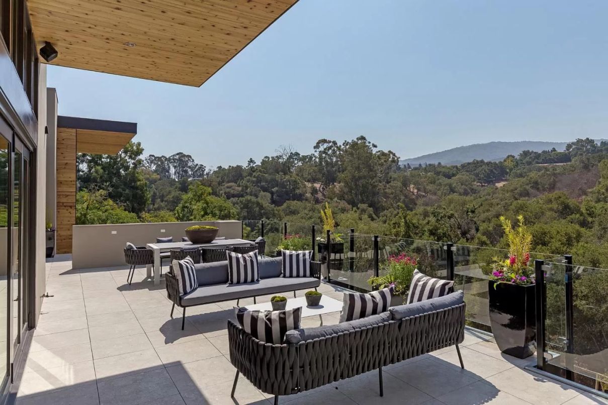 Foothill-Contemporary-House-in-Los-Altos-Hills-by-DMARC-Studios-8