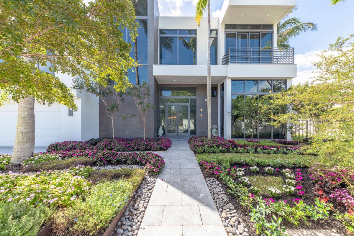 Fort-Lauderdale-Modern-Estate-perfect-for-South-Florida-lifestyle-15